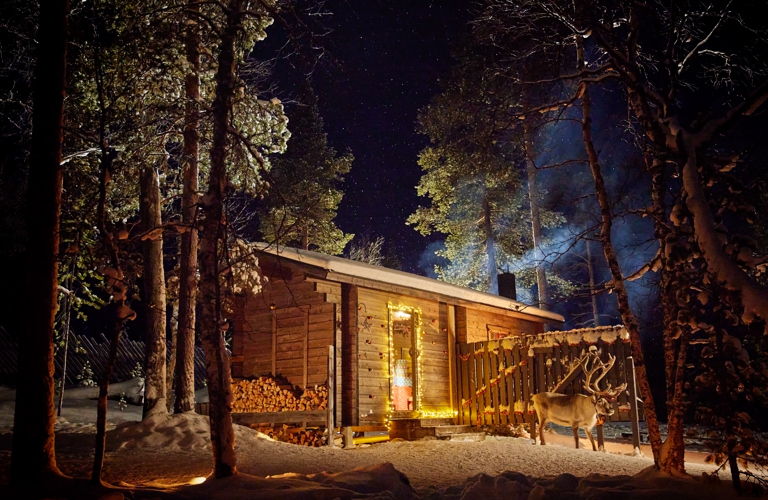 Today’s the day that, until now, only existed in children’s dreams. Our elves will lend a helping hand while you travel by husky and reindeer, following Santa's magical glow trail left behind by his sleigh. Find Santa’s secret cabin - it’s a memory that lasts a lifetime.